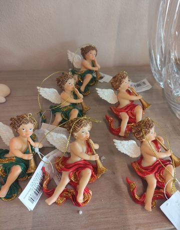 Ángeles colgantes de resina - Imagen 1